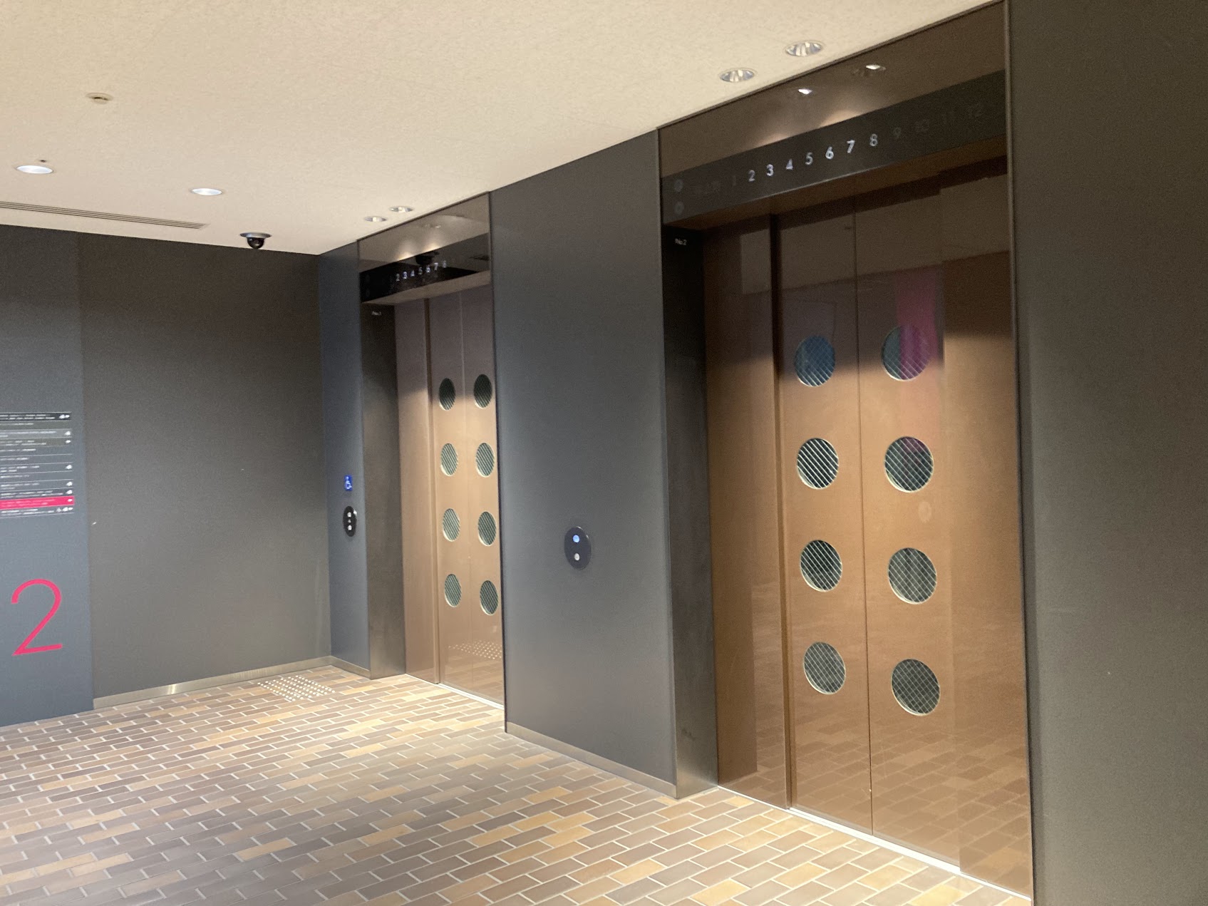 関西大学 高槻ミューズキャンパス構内 エレベーター